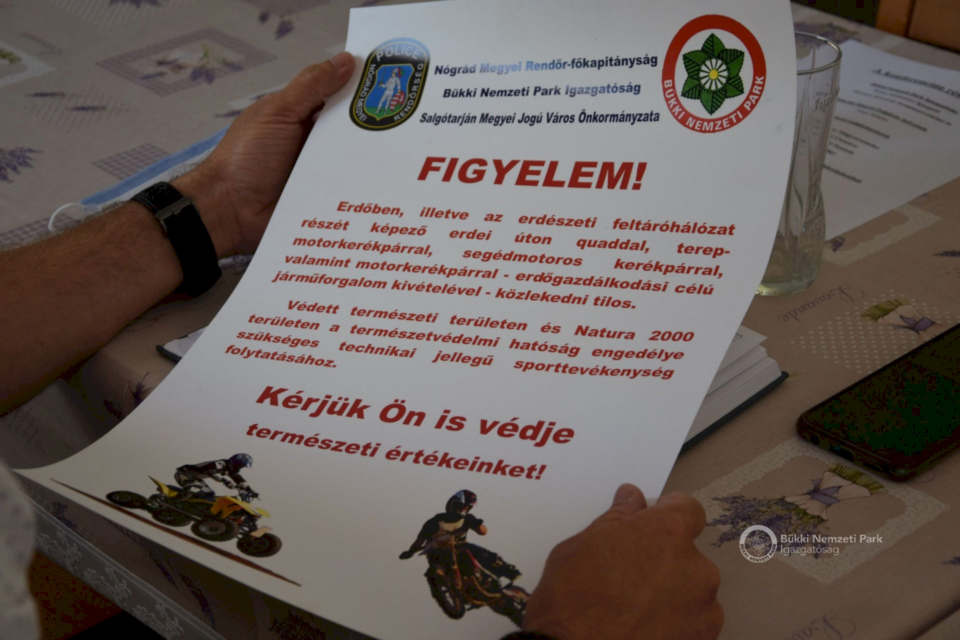 ASCII   Nograd MRfk Sajtoszolgalat          