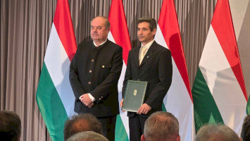 Elismerést vehetett át kollégánk az Erdők Nemzetközi Napja alkalmából