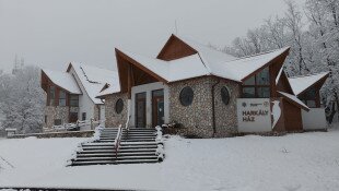 Harkály-ház beltér