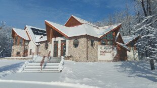 Harkály-ház beltér