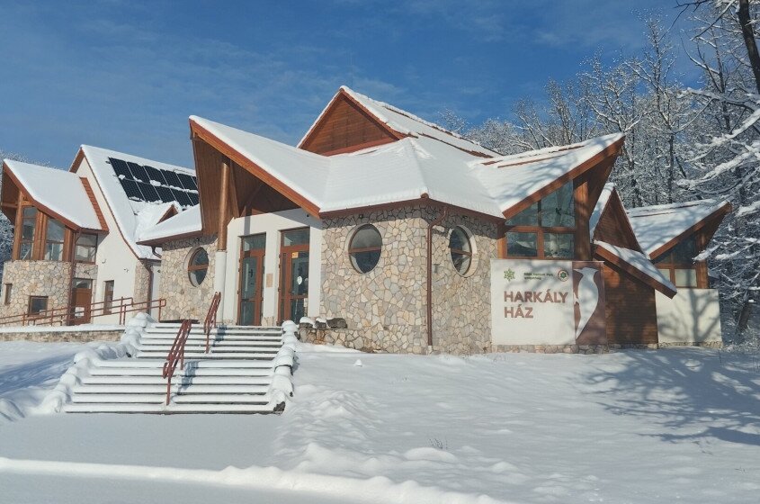 Harkály-ház beltér