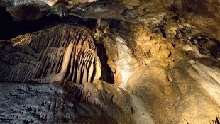 Ingyenes hosszú túra a Szent István - barlangban, a Turizmus Világnapja alkalmából