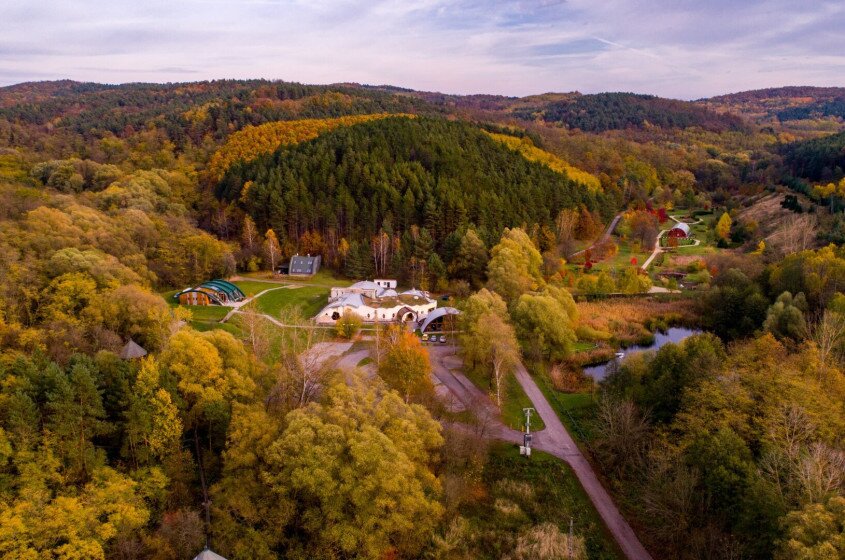 Ipolytarnóci Ősmaradványok bemutatóhely külső