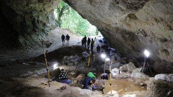 Régészeti feltárás az Istállós-kői-barlangban