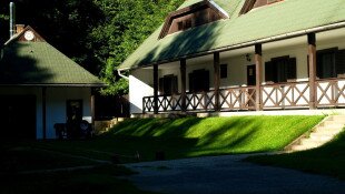 Rejteki Kutatóház - közösségi szálláshely