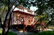 Vörösfenyő Apartman